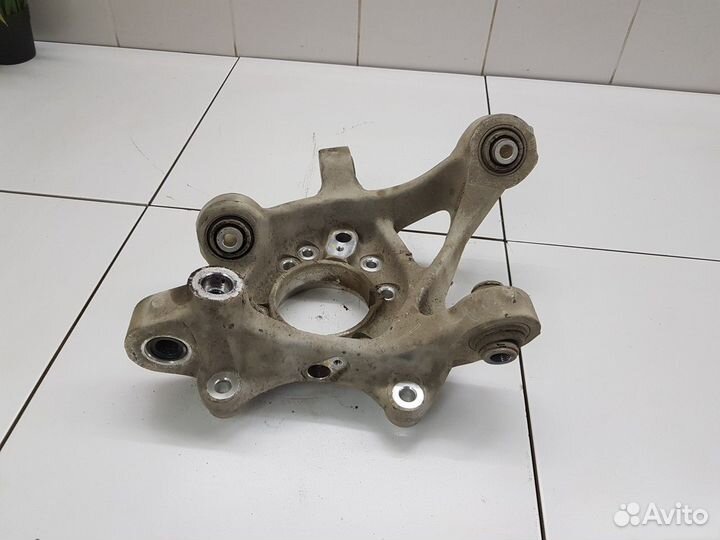 Кулак поворотный задний левый (Genesis G80 I)