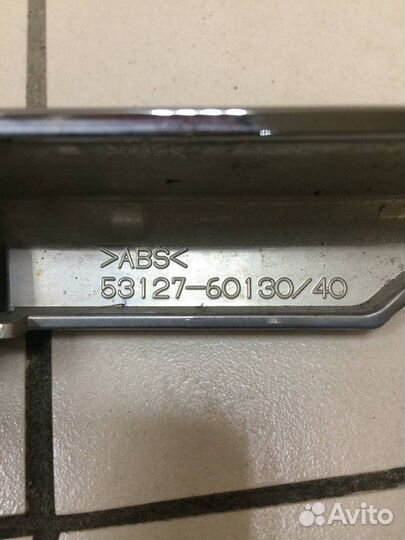 Молдинг решетки радиатора верхний