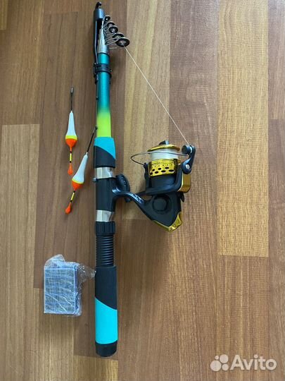 Удилище в сборе 2,1 m +катушка + набор крючков