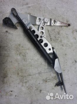 Петля багажника правая