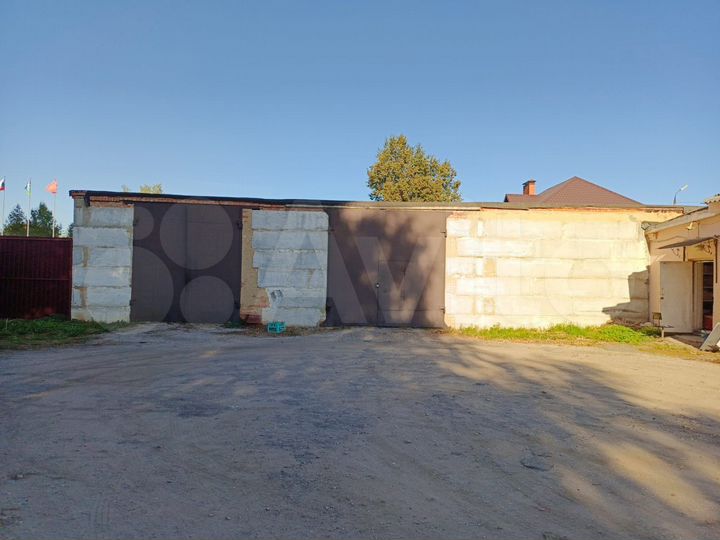 Гараж, > 30 м²