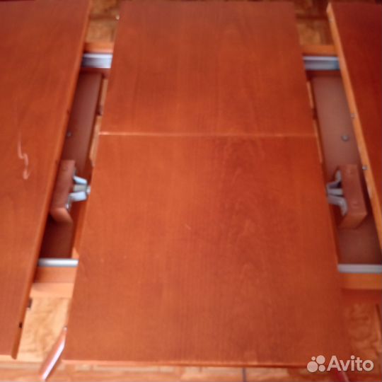 Раздвижной стол обеденный