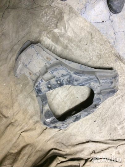 Пыльник запасного колеса для Форд Ford Explorer