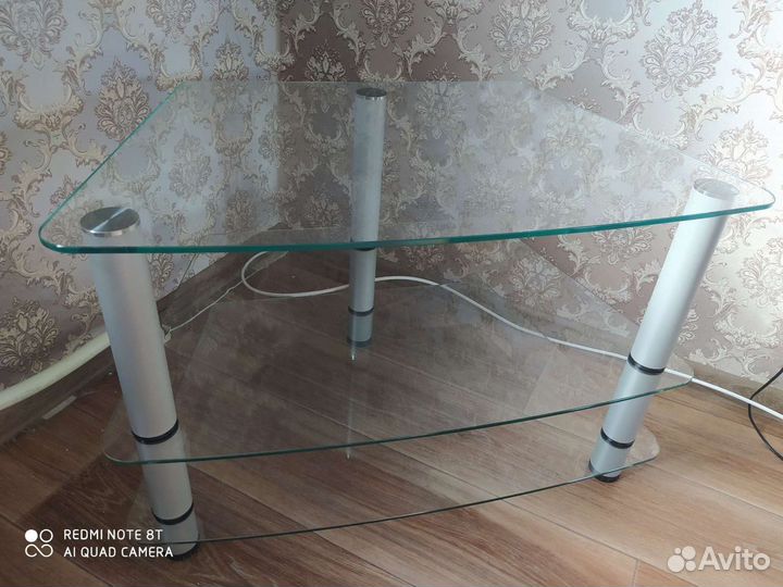 Стеклянная тумба под тв