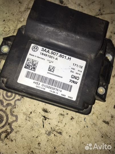 Блок управления ручника Volksvagen Passat B7