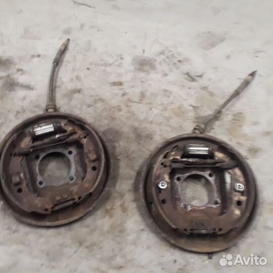 Задний тормозной механизм в сборе Форд Фокус 2