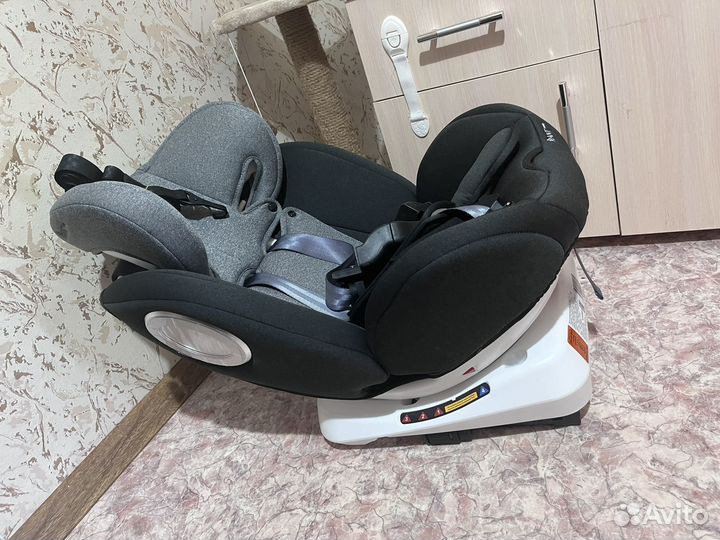 Детское автокресло от 0 до 36 кг поворотное