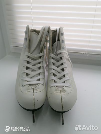 Коньки фигурные