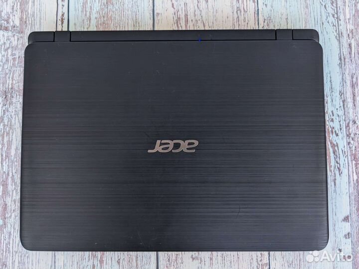 Ноутбук Acer Aspire 1