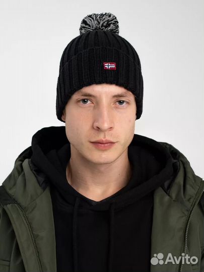 Шапка Napapijri демисезон черная