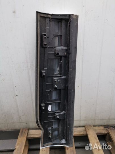 Накладка задней левой двери Audi Q7 4M 2015