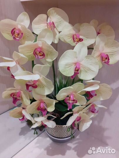 Орхидея искусственная