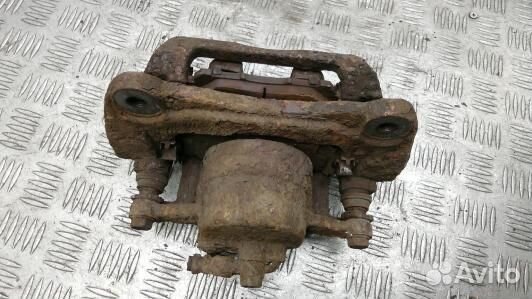 Суппорт тормозной передний правый lexus RX 2 (HEA0