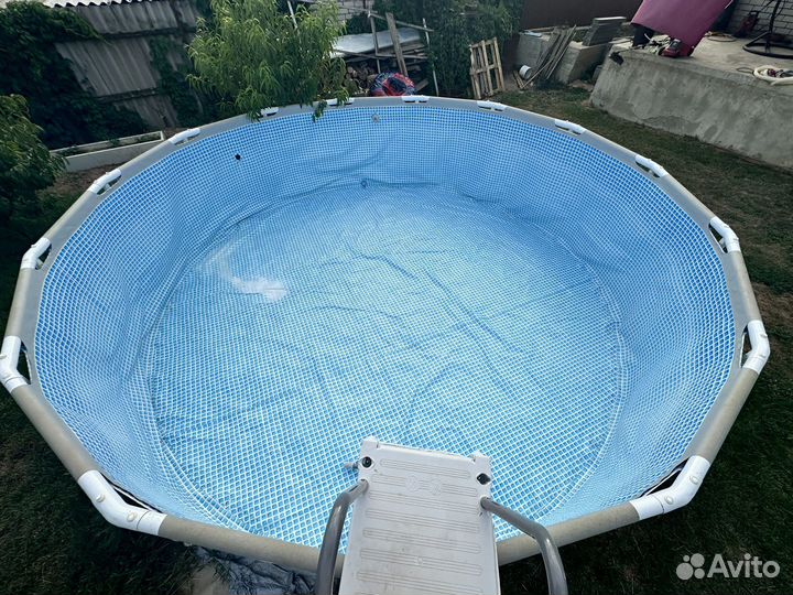 Бассейн