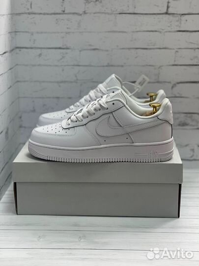 Кроссовки nike air force 1 белые