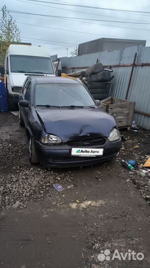 Opel Corsa 1.2 МТ, 1997, битый, 350 000 км