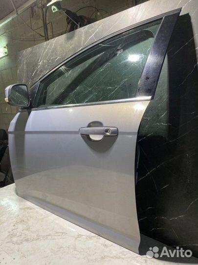 Дверь боковая передняя левая Ford Focus pnda 2014