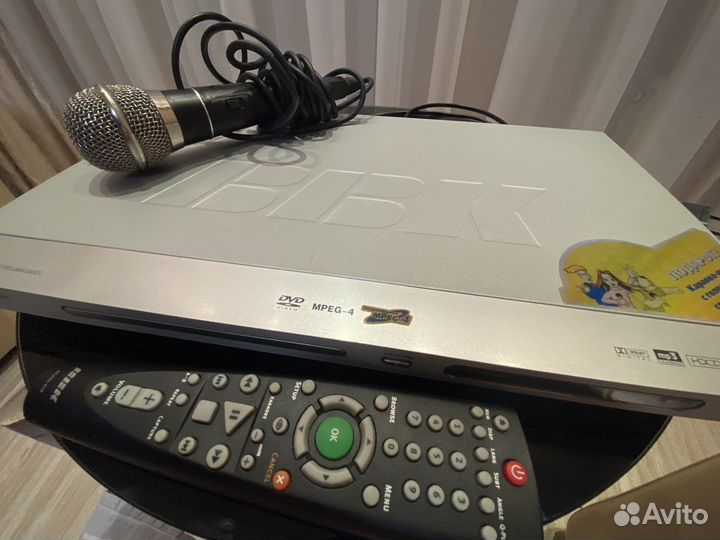 DVD плеер с караоке и микрофоном