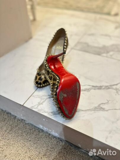 Туфди christian loubutin