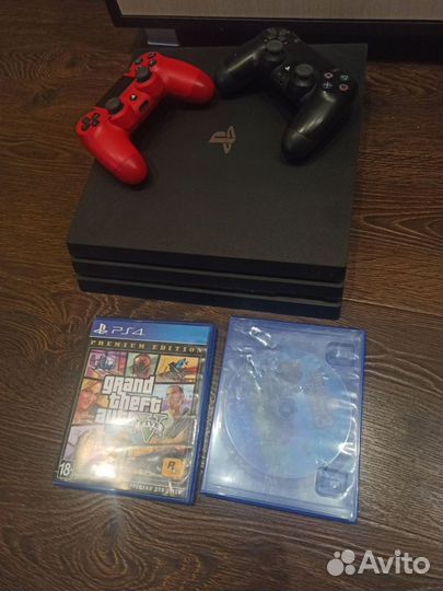 Play station 4 pro 1tb