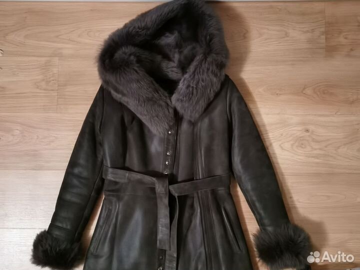 Продаю дубленку с натуральной овчиной