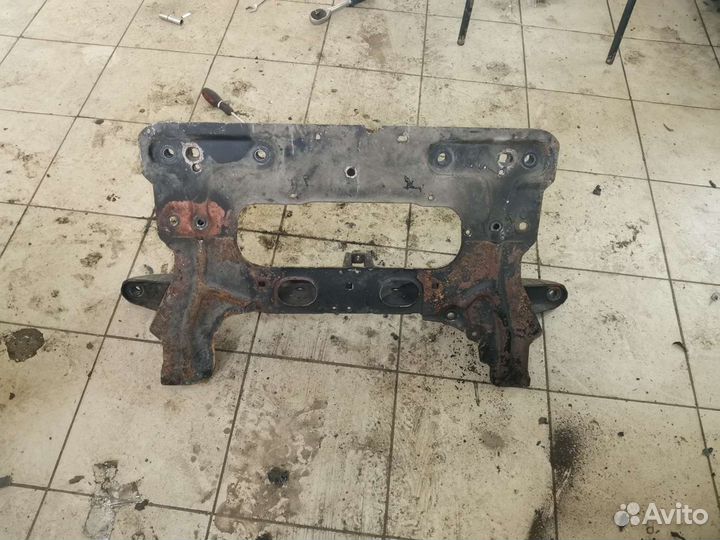 Подрамник передний Partner Berlingo