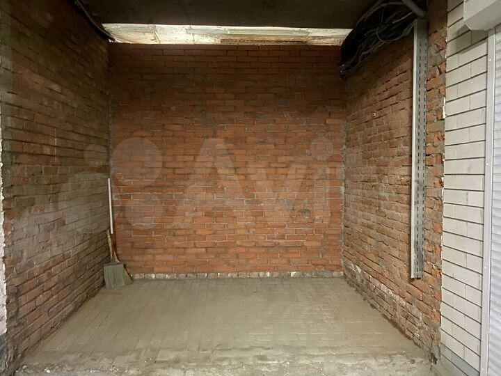 Машиноместо, 14 м²