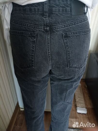 Джинсы женские