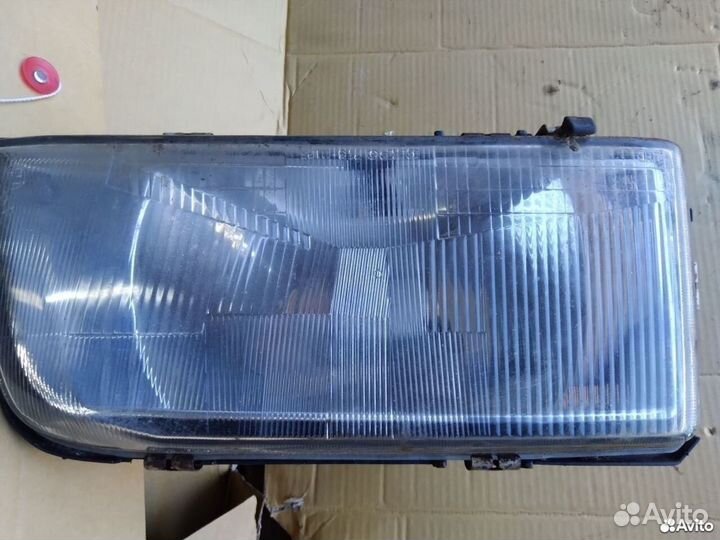Фара правая (дорейсталинг)на Вольво 850