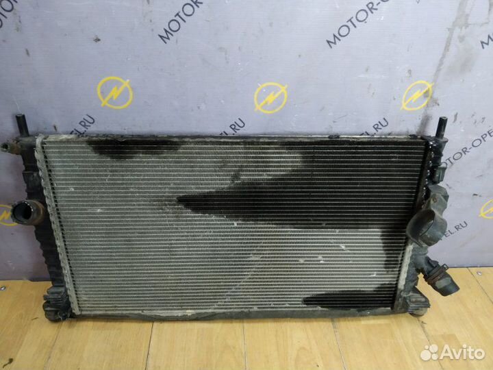 Радиатор двс Ford Focus 2 хэтчбэк hxda 2007