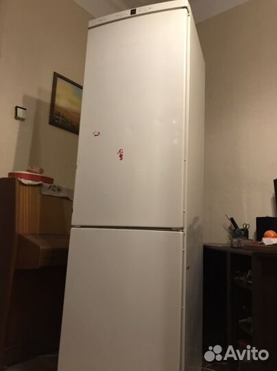 Холодильник liebherr рабочий