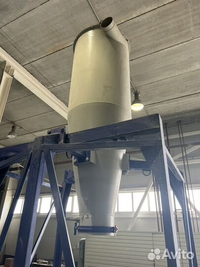 Циклон с подсавкой под биг бэг