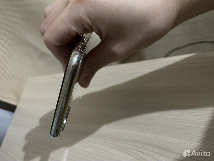 iPhone X, 64 ГБ
