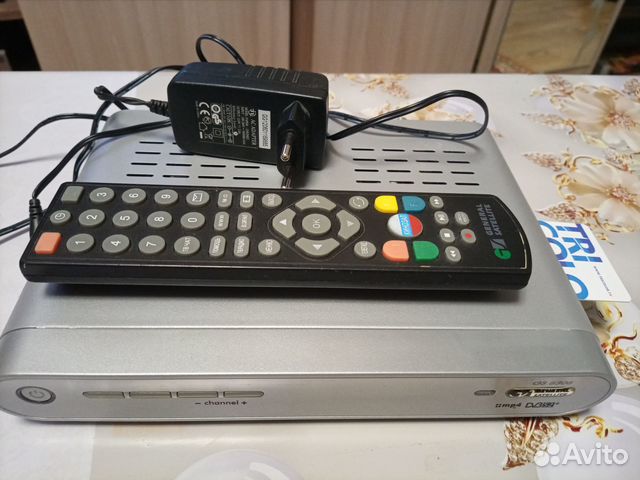 Спутниковый ресивер Триколор GS8306