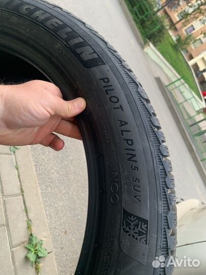 Michelin Pilot Alpin 5 SUV 285/45 R21 и 315/40 R21 113V