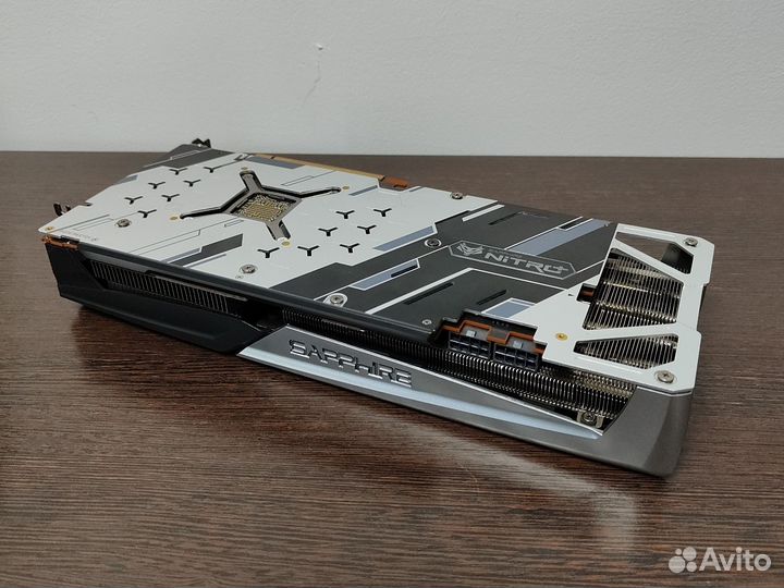 Sapphire Nitro 5700 XT 8 Gb