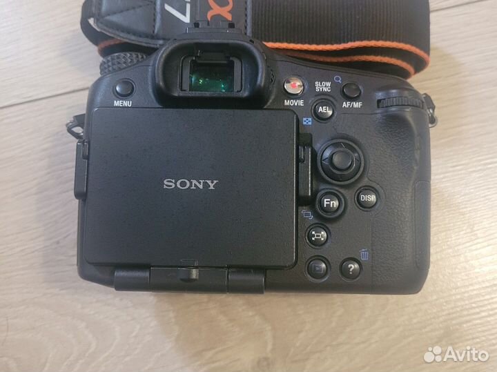 Sony Alpha SLT-A77 Body