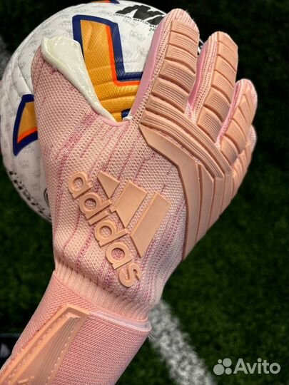 Вратарские перчатки Adidas Predator