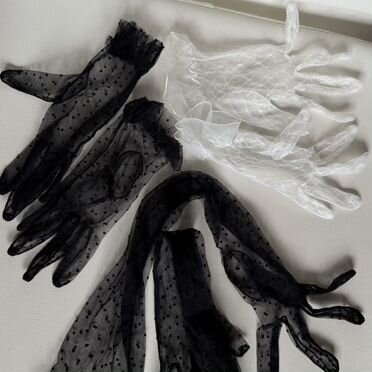 Перчатки в горох