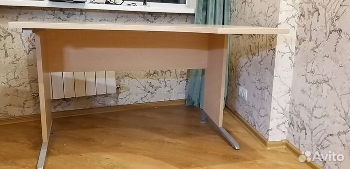 Письменный стол угловой