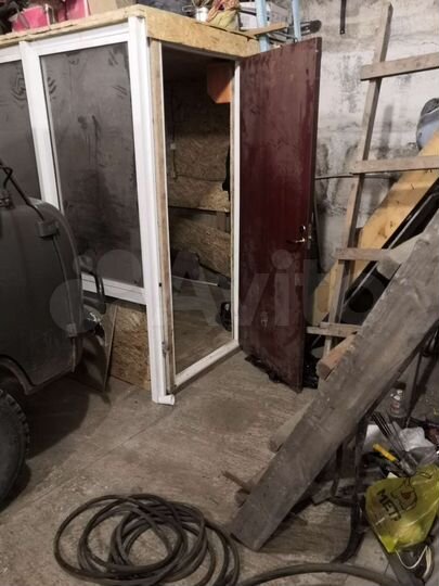 Гараж, > 30 м²