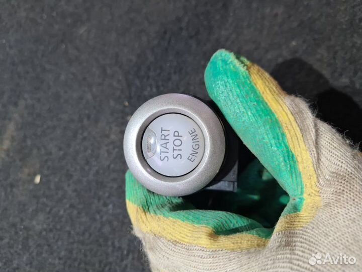 Кнопка Nissan Juke F15 1.6 DDT 2011