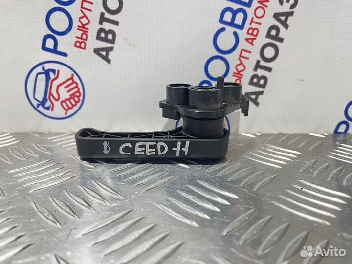 Ручка открытия капота Kia Ceed ED