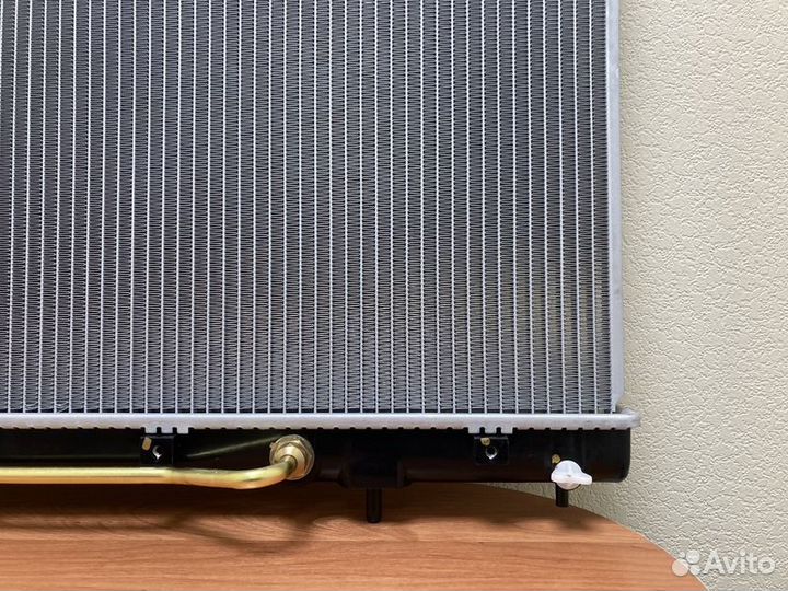 Радиатор охлаждения Митсубиси Грандис 4G69 03