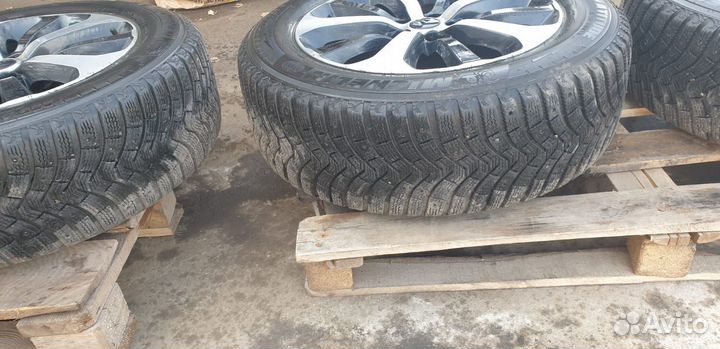 Michelin Agilis X-Ice North 225/60 R18 104H