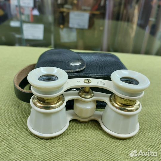 Театральный бинокль старинный