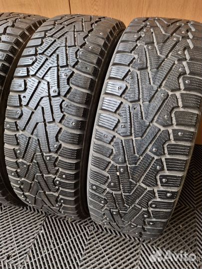 Pirelli Ice Zero 215/65 R17