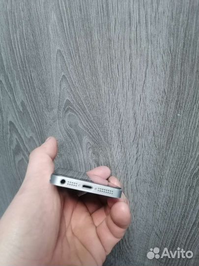 iPhone 5S, 16 ГБ