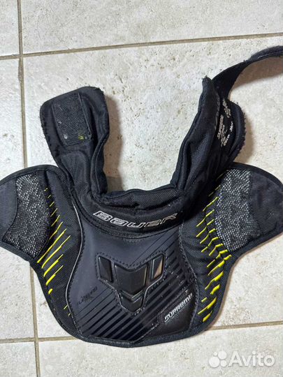 Защита шеи, паха вратаря