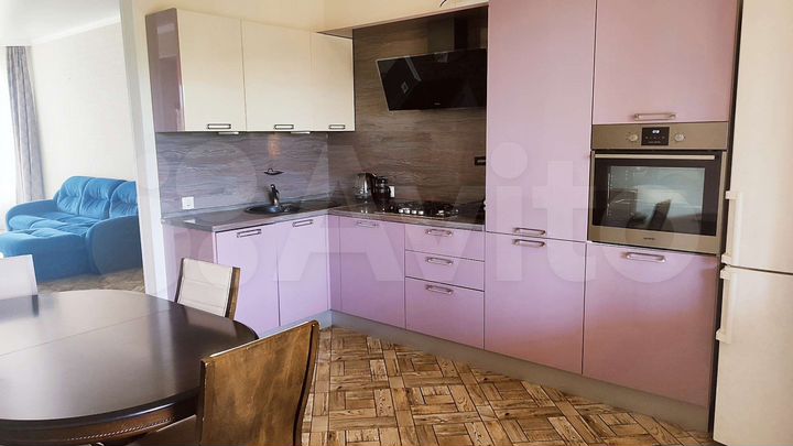 Дом 190 м² на участке 6 сот.